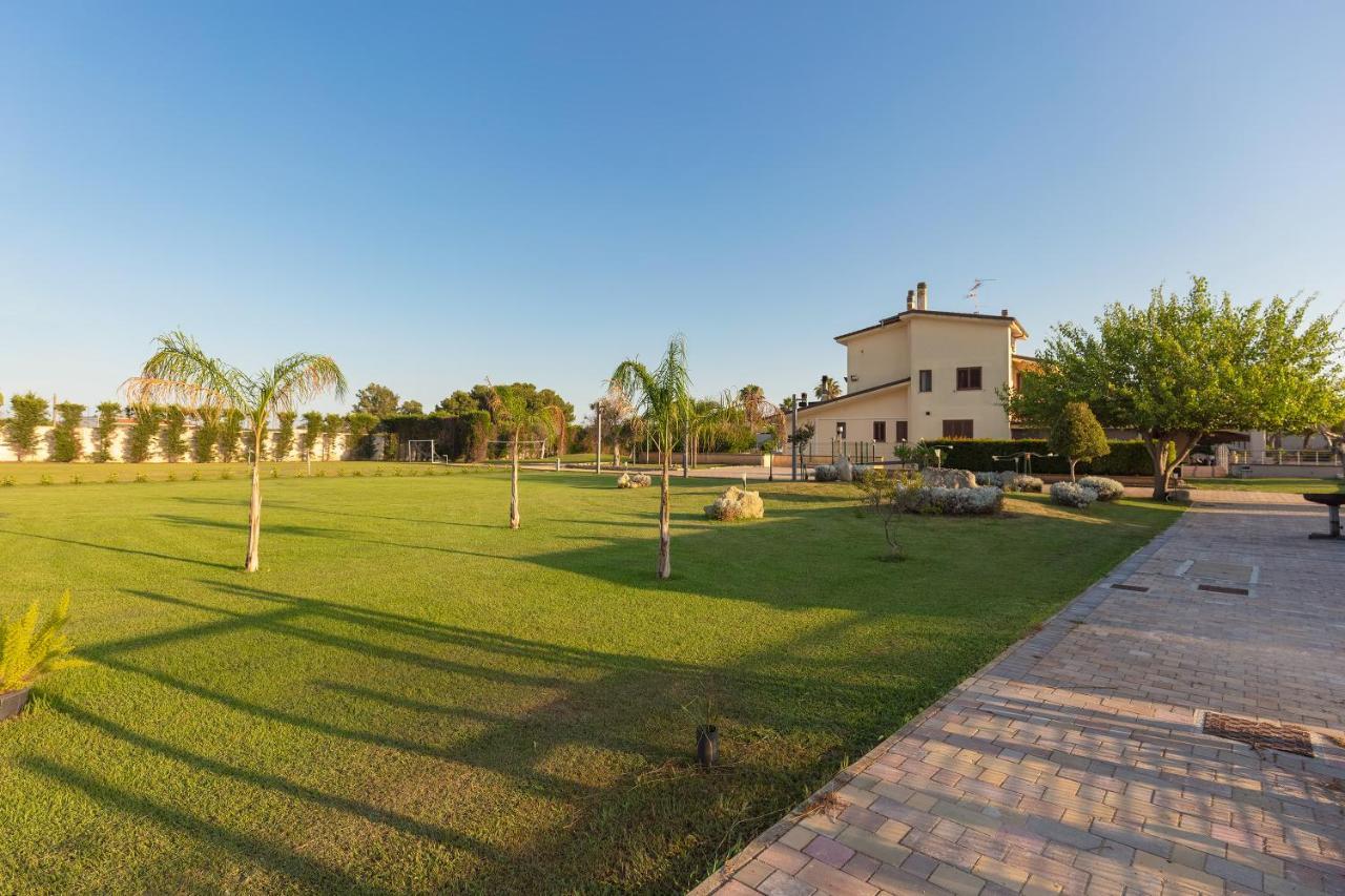 Bed & Breakfast Giardini Di Marzo เลชเช ภายนอก รูปภาพ