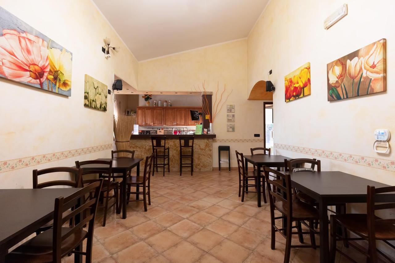 Bed & Breakfast Giardini Di Marzo เลชเช ภายนอก รูปภาพ