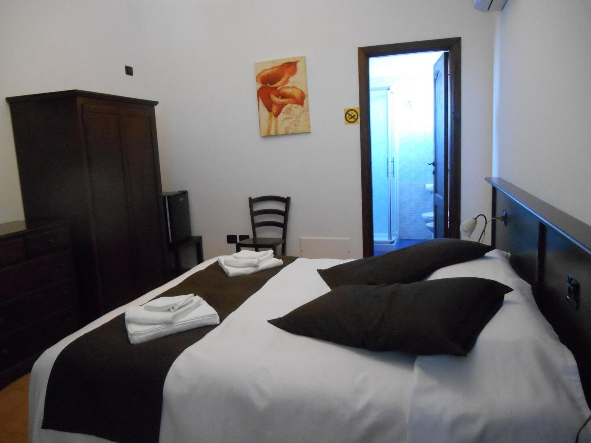 Bed & Breakfast Giardini Di Marzo เลชเช ภายนอก รูปภาพ