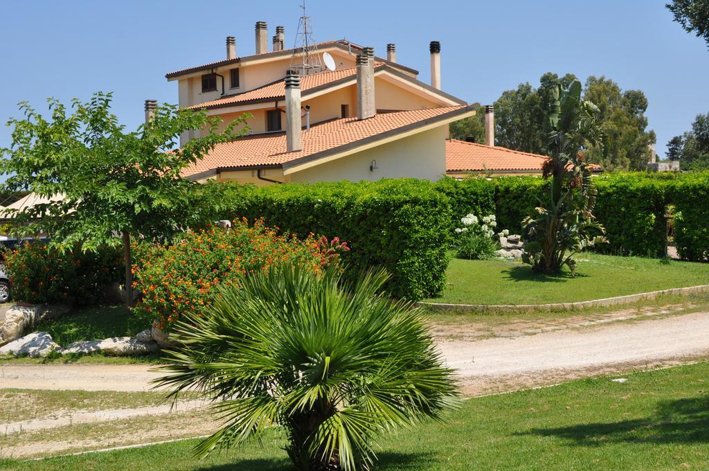 Bed & Breakfast Giardini Di Marzo เลชเช ภายนอก รูปภาพ