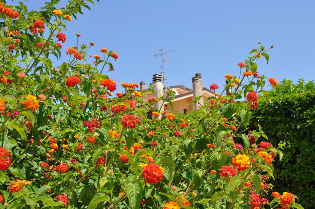 Bed & Breakfast Giardini Di Marzo เลชเช ภายนอก รูปภาพ