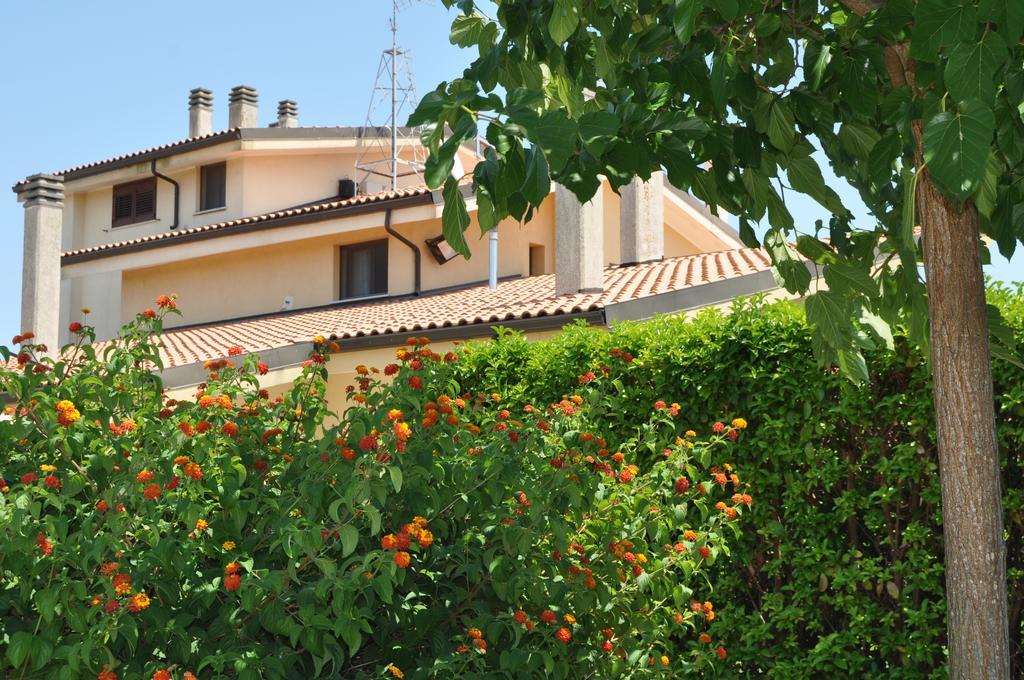 Bed & Breakfast Giardini Di Marzo เลชเช ภายนอก รูปภาพ