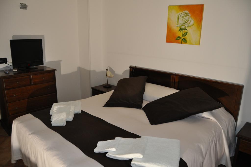Bed & Breakfast Giardini Di Marzo เลชเช ภายนอก รูปภาพ