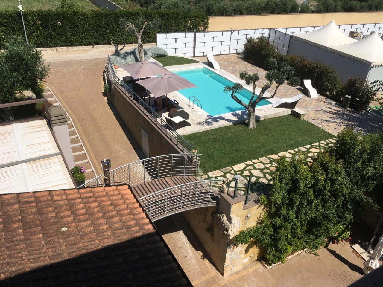 Bed & Breakfast Giardini Di Marzo เลชเช ภายนอก รูปภาพ