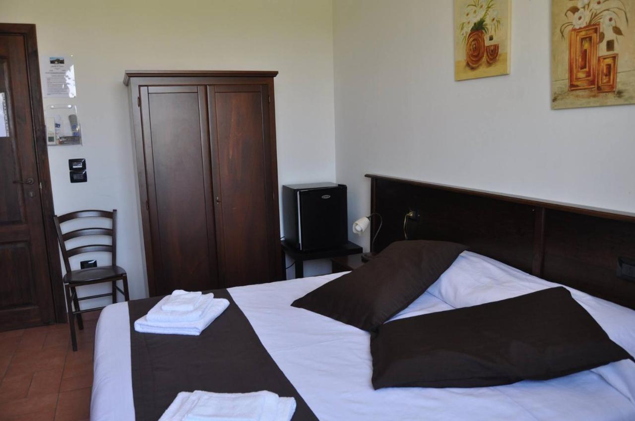 Bed & Breakfast Giardini Di Marzo เลชเช ภายนอก รูปภาพ